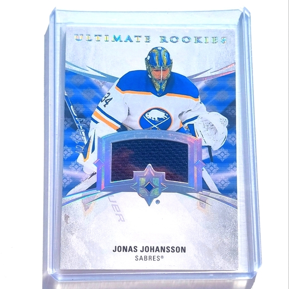 Jonas Johansson NHL Team Buffalo Sabres Ultimate Rookies 2020/21 Card #129 - Picture 1 of 2
